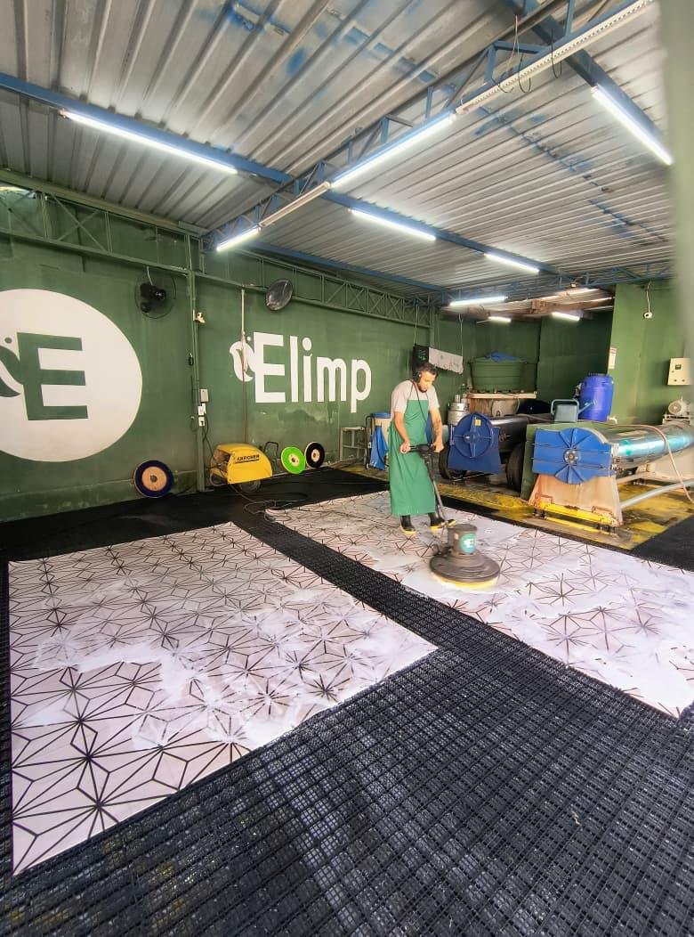 Equipe ELIMP na lavanderia